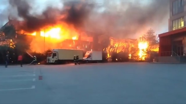Жена е запалила склад във Враца, съобщиха от областната дирекция