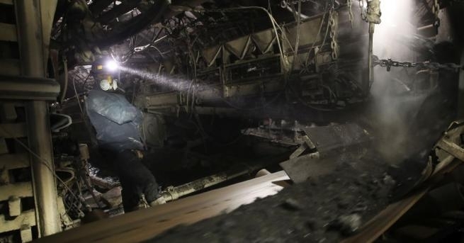 Най малко 13 души загинаха при авария в мина в Източна Украйна Други четирима миньори остават