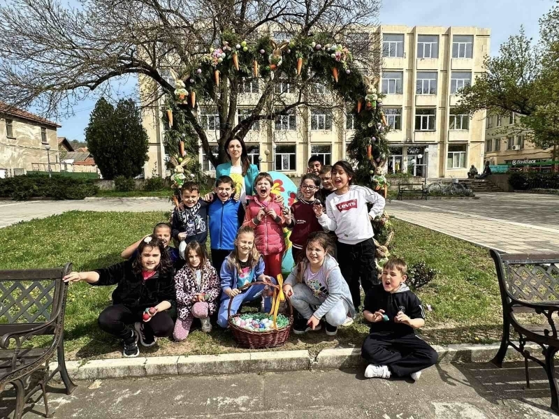 Великденска работилница забавлява децата на Мизия