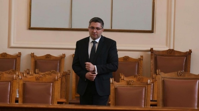 Депутатите подкрепиха на първо четене промените в Закона за пътищата