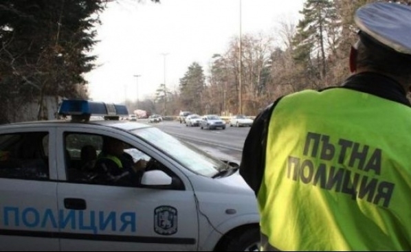 Ченгета спряха 18 годишен без книжка карал и нередовно БМВ в