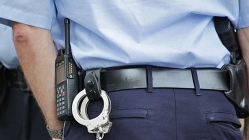 Кола превозваща 13 мигранти премина на червен светофар тази сутрин