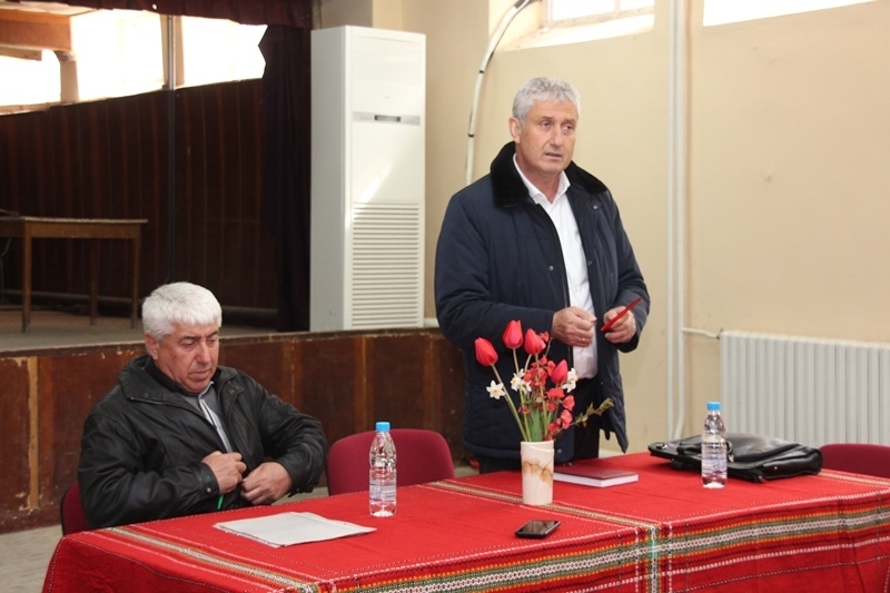 Кметът на Мездра Генади Събков отчете постигнатото за три години