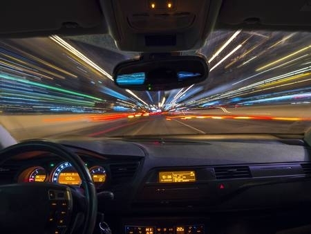 Непълнолетен младеж от Лом редовно върти волана на колите на