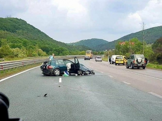 Свирепа катастрофа е станала преди минути на магистрала Хемус съобщиха