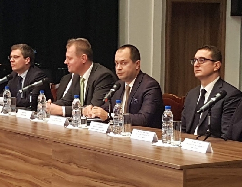 Налаганите упорито в публичното пространство твърдения за честния и открит