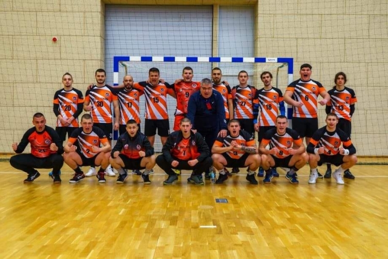 Младежите до 19 г на Локомотив Мездра стартираха с две