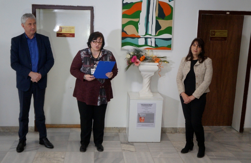 Представителна експозиция на бивши и настоящи ученици от Професионална гимназия