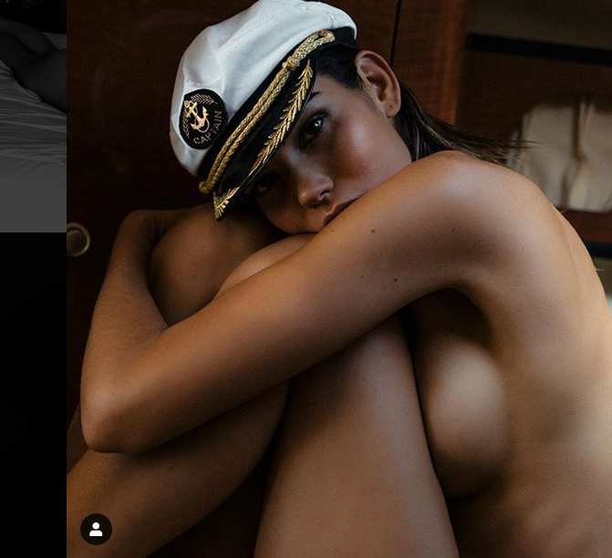Моделите на фотографа Макс Томпсън са голи и вълнуващи /снимки/