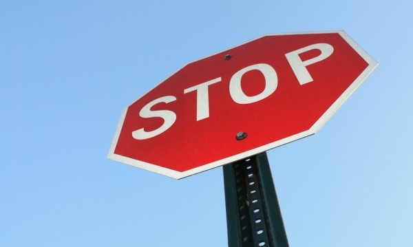 Шофьорите които преминават на знак Стоп без да спрат ще