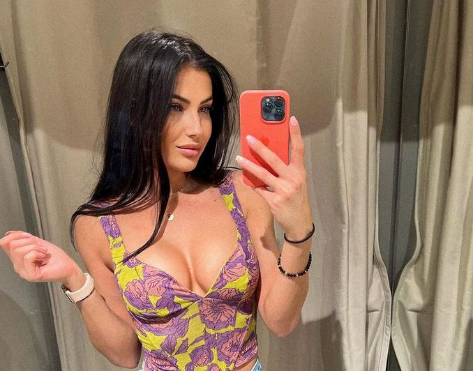 Словашкият модел Ленка Петровичова със сигурност е една от най горещите