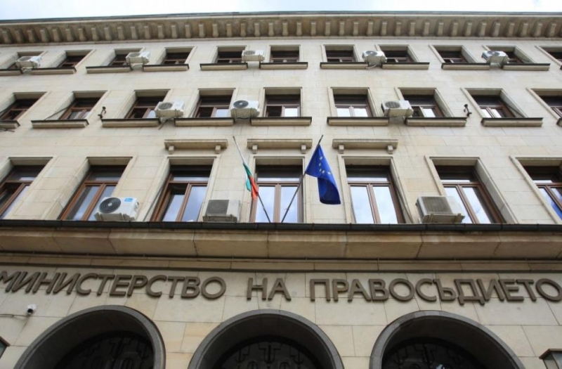 Правосъдното министерство предлага по-строги наказания за жестокост към животни