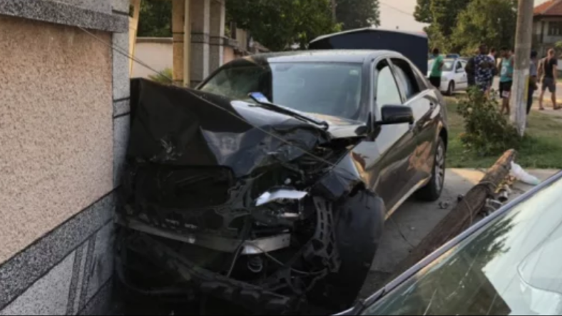 В пловдивското село Ръжево Конаре 33 годишен ромски баровец се помля