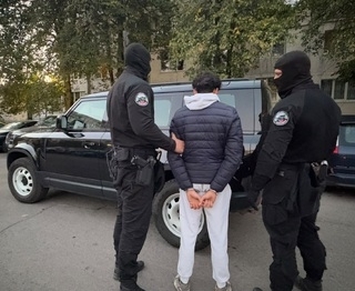 Разбиха организирана група за трафик на мигранти, 22-ма са задържани /снимки/