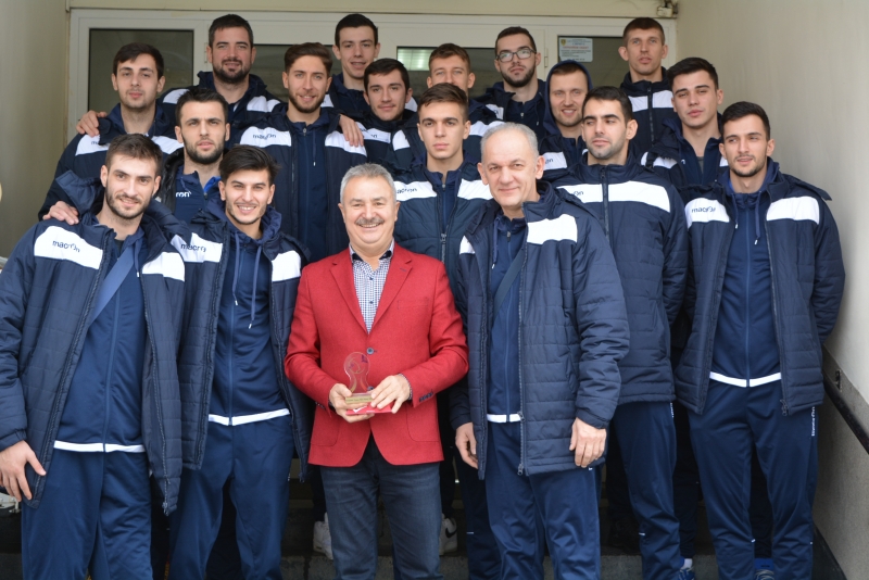 Кметът на Монтана Златко Живков се срещна с волейболистите на