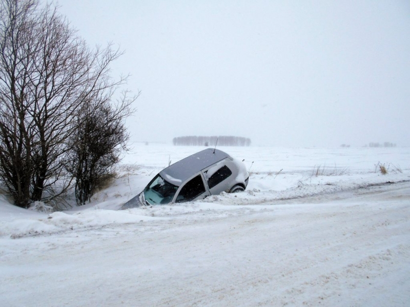 Кола катастрофира на Е 79 между Монтана и Враца научи