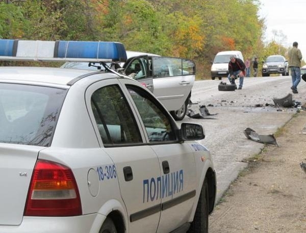 Пиян водач на врачанска кола се размаза край Чипровци съобщиха