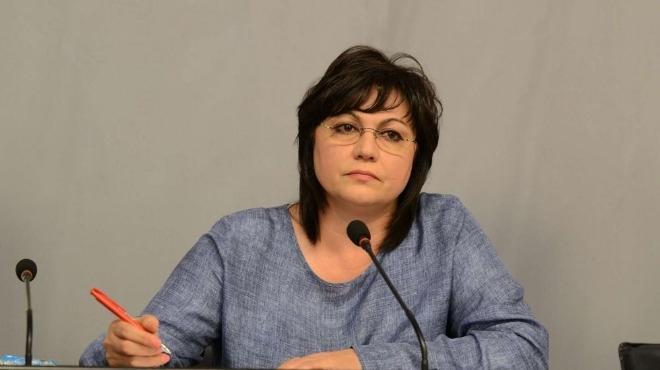 Корнелия Нинова: След втората катастрофа ми се обади шефът на НСО и каза, че трябва да ме охраняват