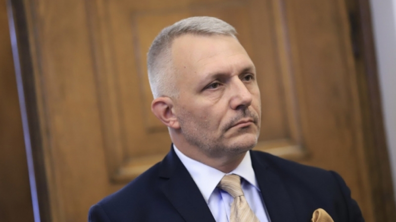 Качества Какви качества Арогантна самодостатъчност е качество за изчегъртване на