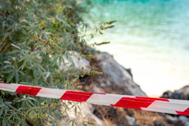 Обвиниха в предумишлено убийство майката на намереното на гръцки плаж дете