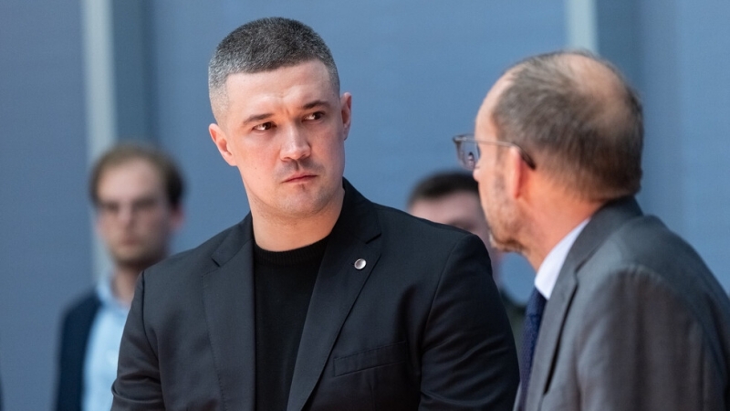 Украинският министър на отбраната Михаил Федоров заяви че подава оставка