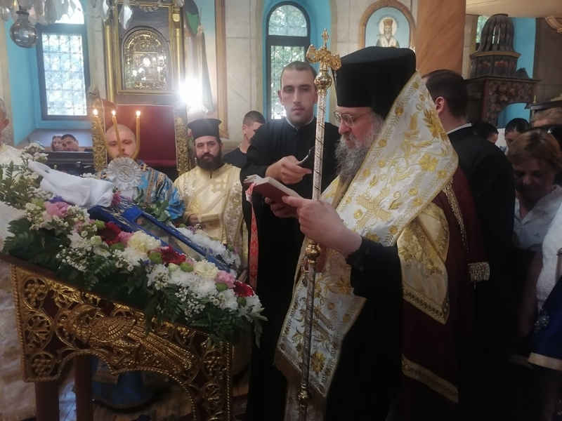 Враца посрещна тържествено Хавайската чудотворна мироточива икона на Пресвета Богородица /снимки/