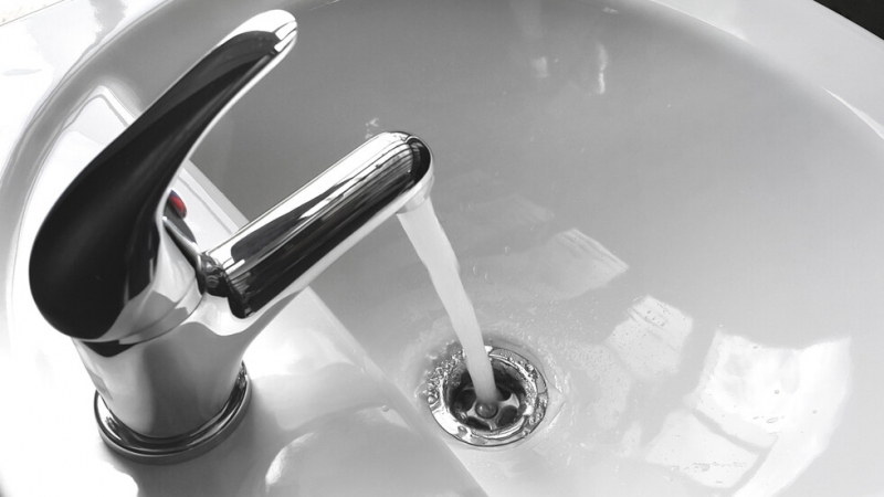 Президентът на КНСБ Пламен Димитров призова цената на водата за