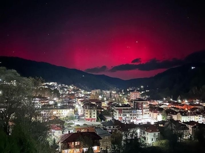 Най коментираната тема извън изборите е от тази нощ необичайно