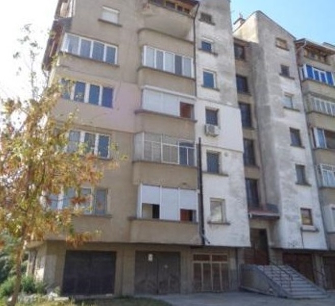 Chasten Sdeben Izplnitel E Obyavil Za Publichna Prodan Tristaen Apartament Novini 24 7