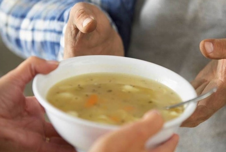 Близо 50 дарители помагат на 248 нуждаещи се лица в община Бяла Слатина