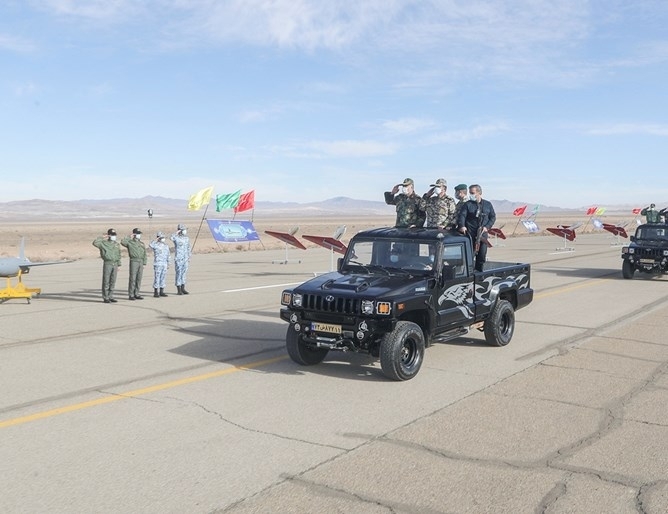 Иран започна военни учения включващи широк набор от дронове собствено