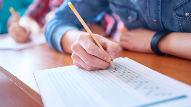 Ниските оценки на матурите тази година ни карат да променим