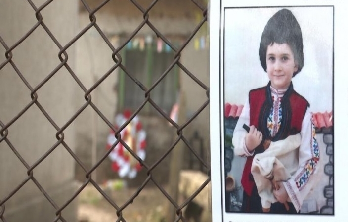 Отравяне от силни промишлени отрови поставени срещу гризачи в стената