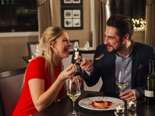 Първата среща може да е колкото приятна толкова и напрягаща