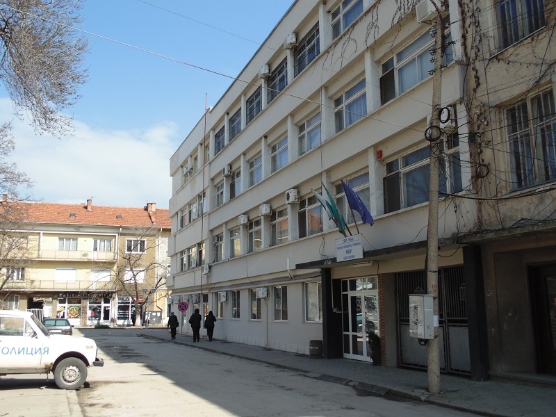 Полицай от Районното управление в Бяла Слатина снощи е самокатастрофирал