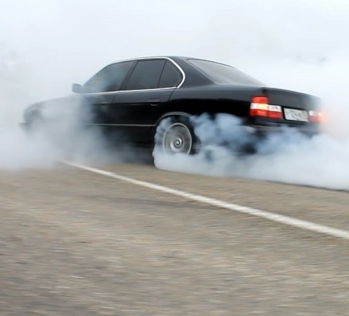 Гонка с полицаи си спретна шофьор в Козлодуй съобщиха от