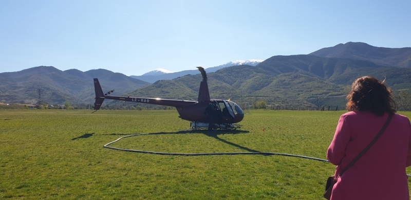 Загубен е сигнал с хеликоптер от гражданската авиация пръскал срещу
