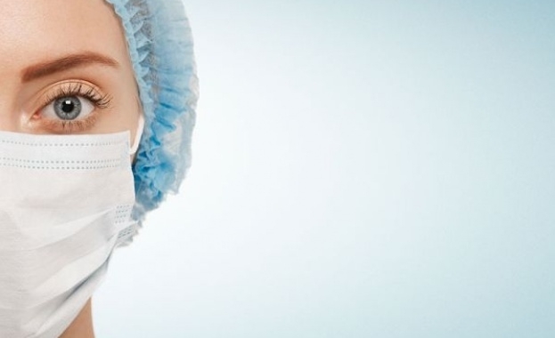 Предлагаш медицински услуги без да си пипал спринцовка Или как