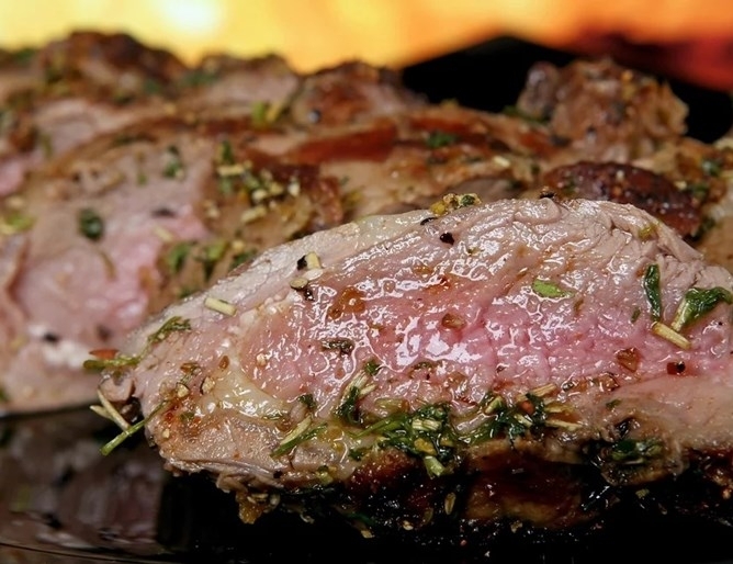 Консумацията два пъти седмично на червено свинско или телешко месо