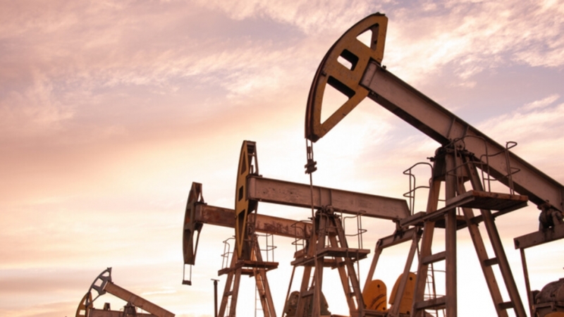 Повишението на цените на петрола предизвикано от световното икономическо възстановяване