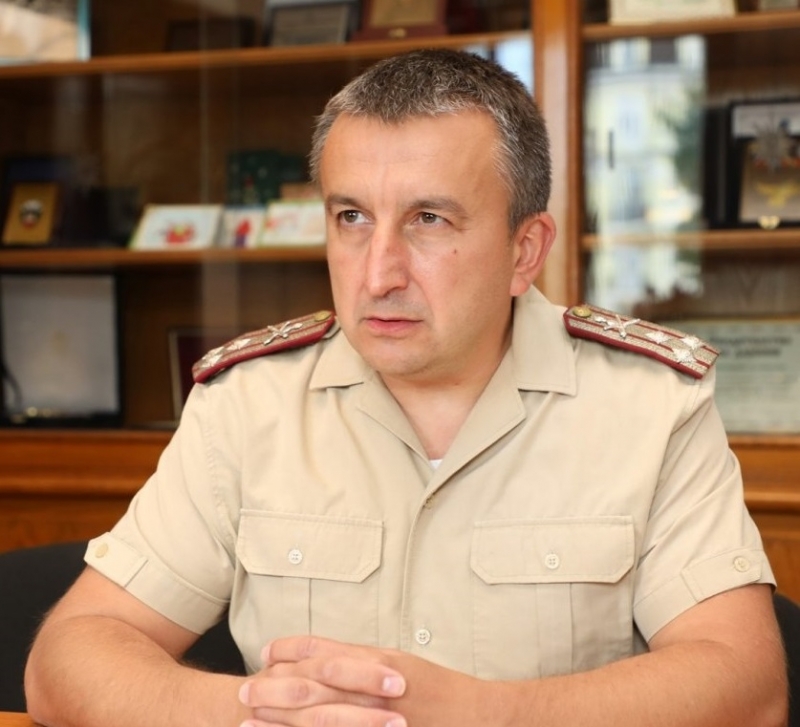 Със заповед на министъра на отбраната полковник доц д н Борислав