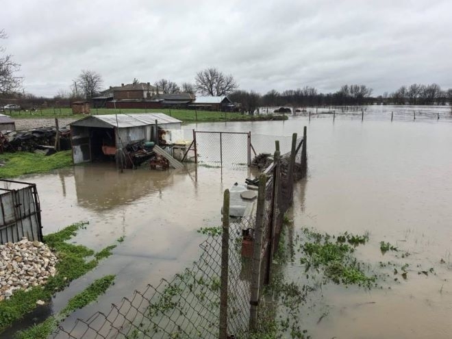 Продължителните и обилни валежи от дъжд вчера които на места достигнаха до