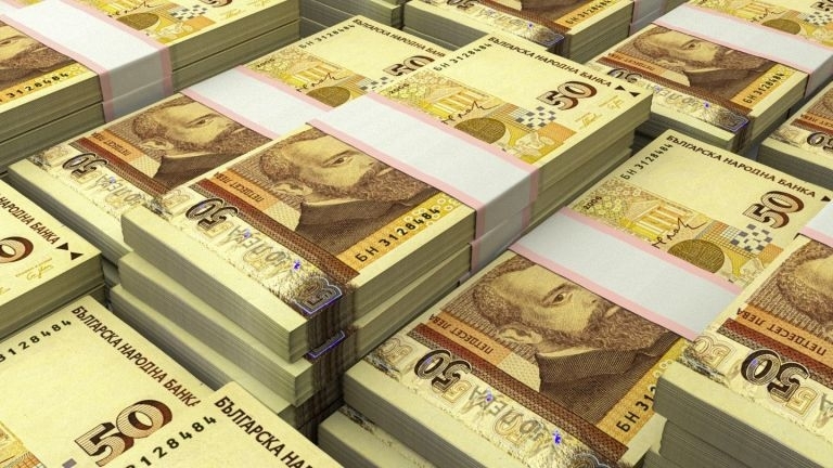 Врачанският архитект Калин Георгиев от 12 години мотае свой приятел