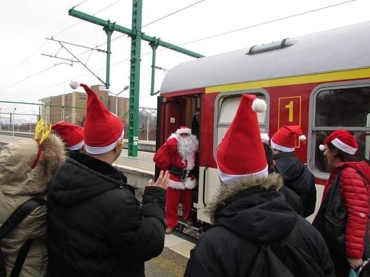 Дядо Коледа ще пътува с влак от Плевен до Роман