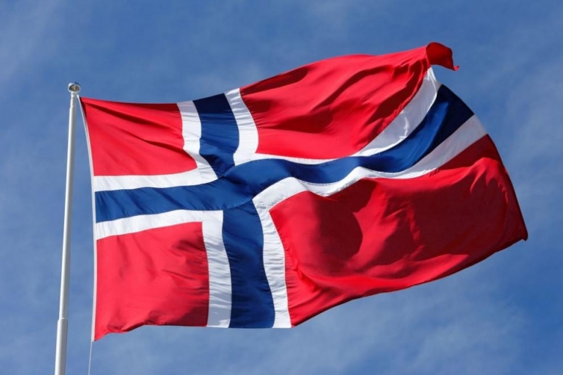 Норвежкият министър на правосъдието Тур Микел Вара подаде оставка след като полицията