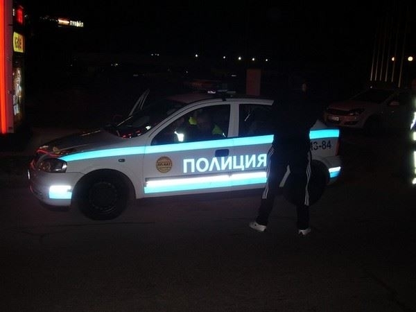 Полицейски служители са задържали двама превозвали кетамин в Козлодуйско съобщиха