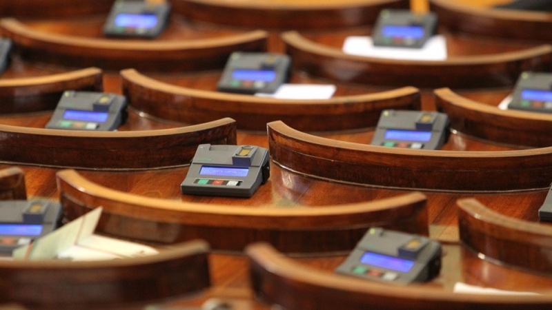 Парламентът одобри нормативни правила за поетапно въвеждане и прилагане на