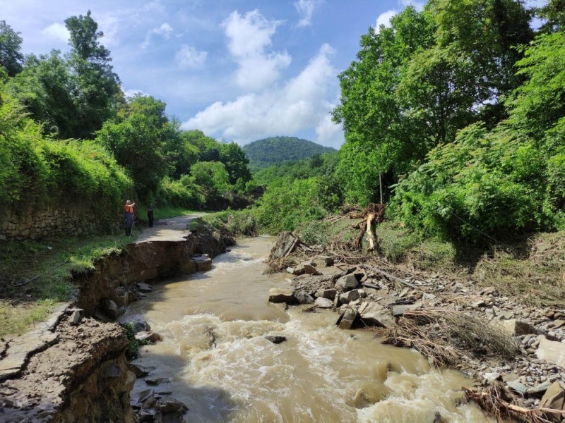 Преди броени минути кметът на Мездра Иван Аспарухов обяви частично