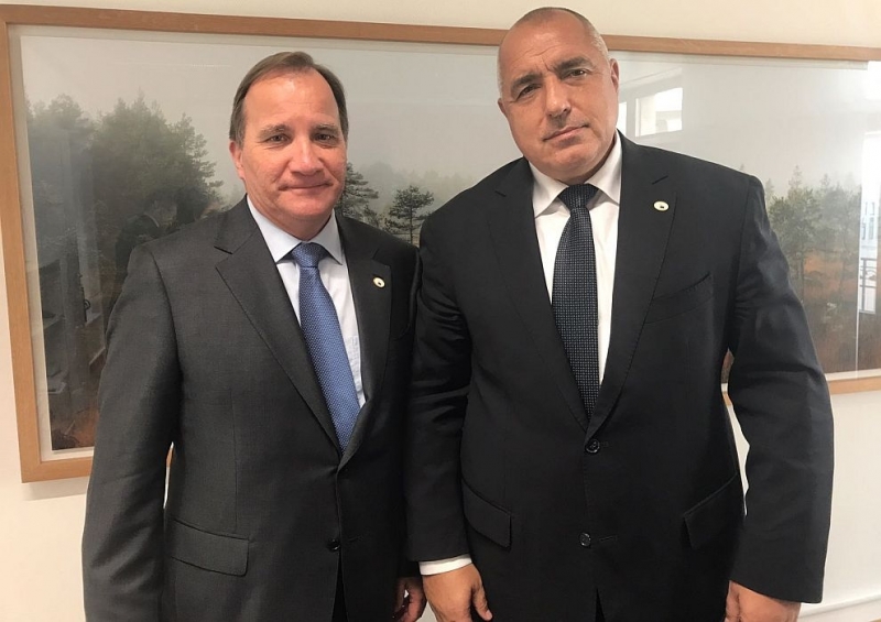 Бойко Борисов и обкръжението му крадат не само от обществени