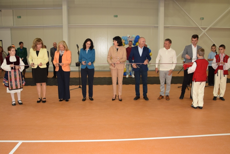 Пролет Георгиева-Николова присъства на откриването на новоизграден физкултурен салон във Видин /снимки/